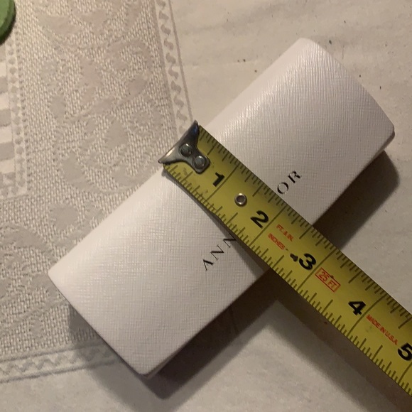 Ann Taylor eye or sunglasses case white - Picture 5 of 5